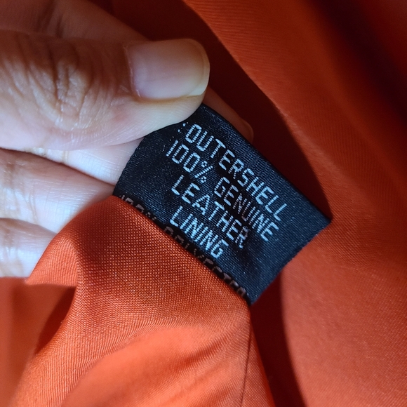 VINTAGE SANZZINI Genuine Leather Red Vest Coat size small - Picture 6 of 6